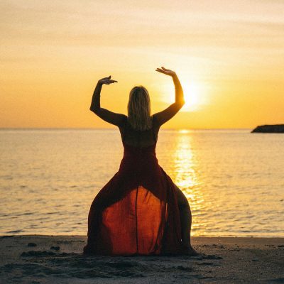 Der Hochzeitskorb, Lust und Wissen, Womens Ways, mit Rose Fink - Frau am Strand